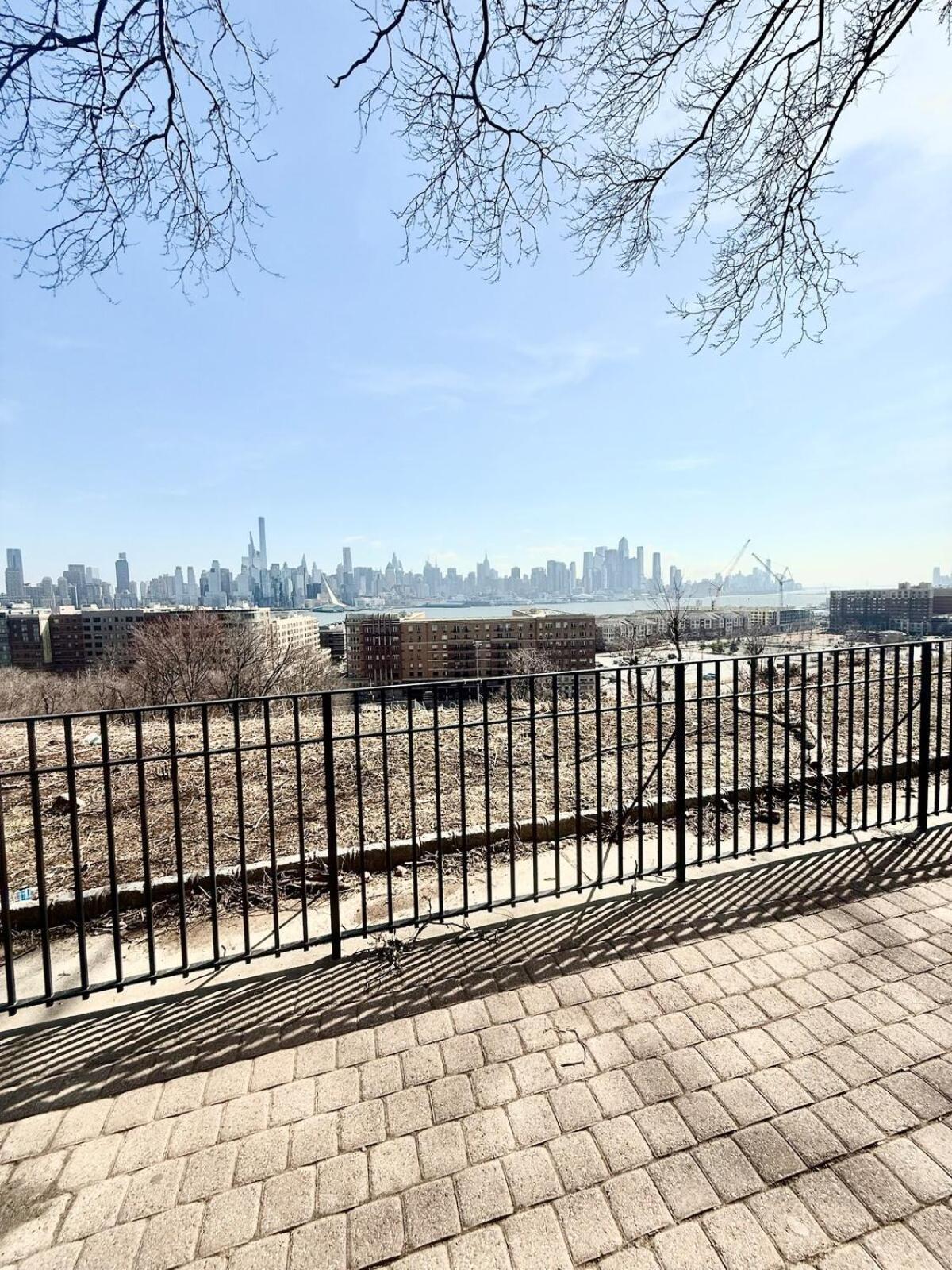 Hudson Haven12mint From Nycity Quite * West New York